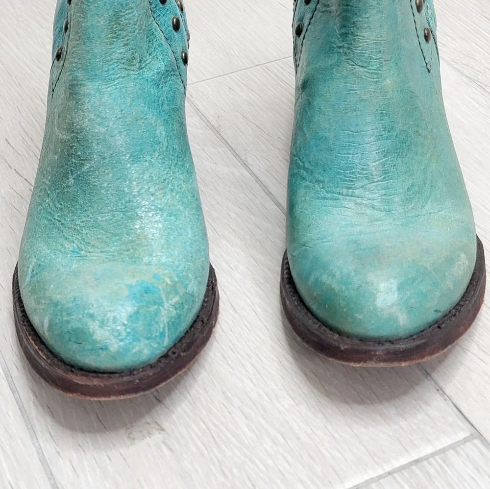 Ferrini stella studded